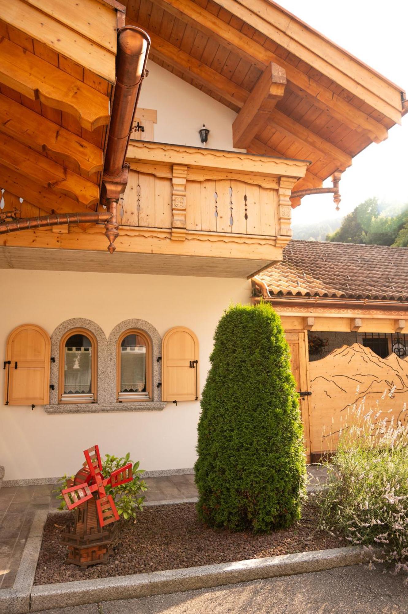 Alfio'S Alpen Suite Roncone Buitenkant foto